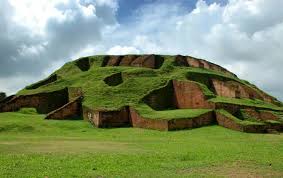 Explore the Ancient Artifacts at Mahasthangarh Museum